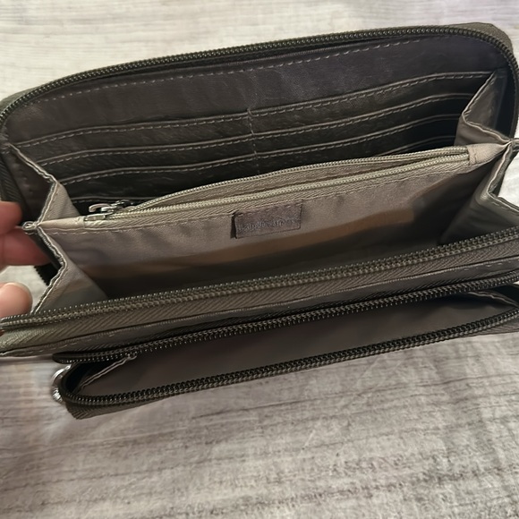 Kipling grey metallic  Wallet with front pocket - Picture 3 of 6